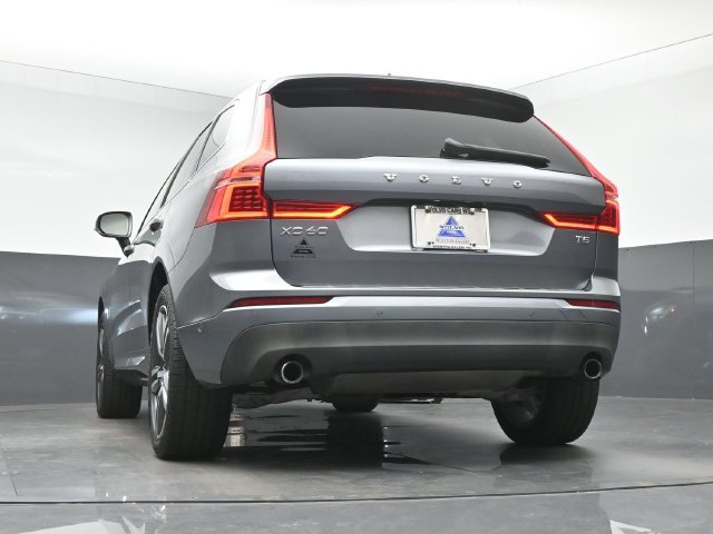Used 2019 Volvo XC60 T5 Momentum w/ Multimedia Package FWD image 15