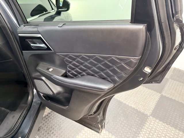 Used 2025 Mitsubishi Outlander 4WD Plug-In Hybrid image 34