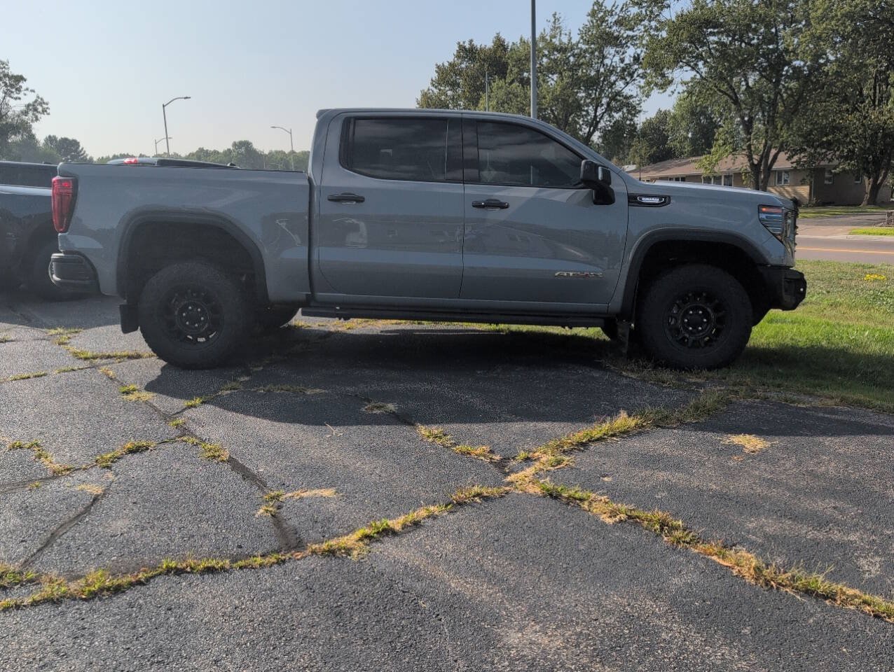 Used 2024 GMC Sierra 1500 AT4X w/ AT4X AEV Edition AWD/4WD image 3