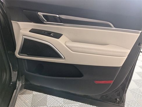 Used 2024 Kia Telluride S image 34