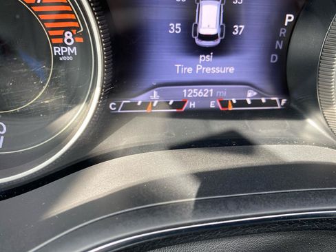 Used 2019 Jeep Cherokee Limited w/ Technology Group AWD/4WD image 19
