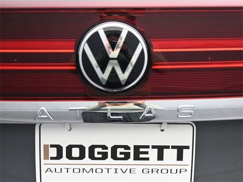 New 2026 Volkswagen Atlas Cross Sport SE image 14