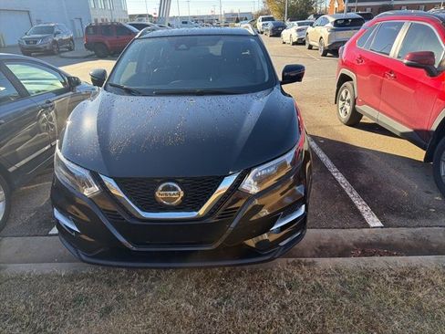 Used 2022 Nissan Rogue Sport SL w/ Premium Package image 10