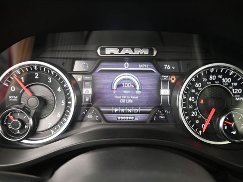 Used 2023 RAM 1500 Laramie AWD/4WD image 16