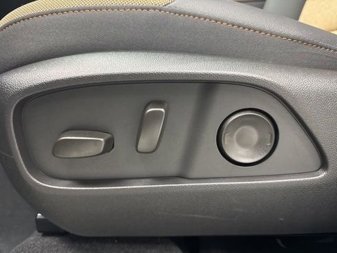 New 2026 Chevrolet Equinox ACTIV w/ Convenience Package III image 10