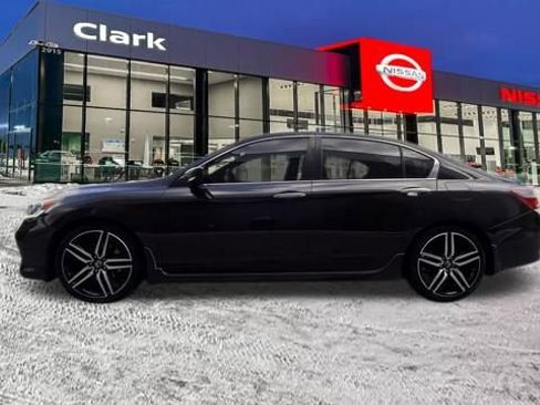 Used 2017 Honda Accord Sport Special Edition image 4