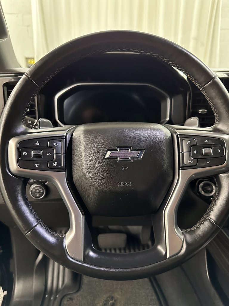 Used 2023 Chevrolet Silverado 1500 RST w/ Redline Edition AWD/4WD image 15