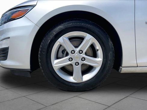 Used 2020 Chevrolet Malibu LS FWD image 11