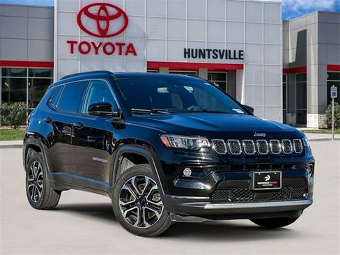 Used 2023 Jeep Compass Limited w/ Mopar Graphics Package image 1