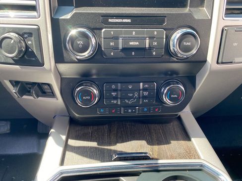 Used 2021 Ford F350 Lariat w/ Chrome Package AWD/4WD image 22