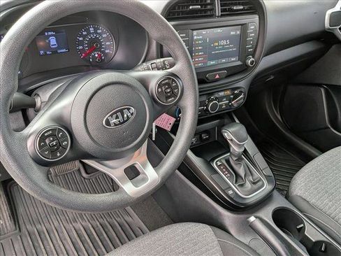 Used 2020 Kia Soul S FWD image 10