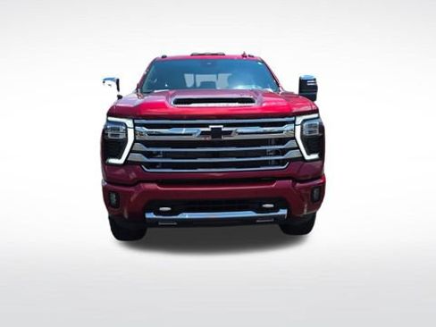 Used 2025 Chevrolet Silverado 2500 High Country w/ High Country Premium Package AWD/4WD image 2