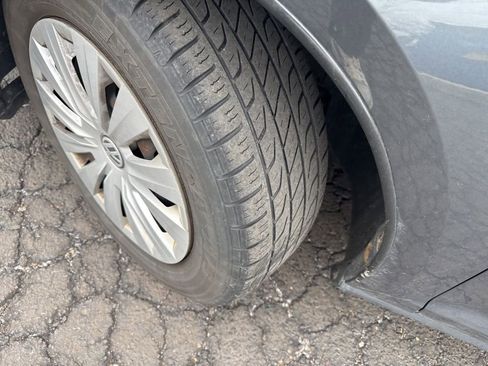 Used 2015 Volkswagen Golf S image 3