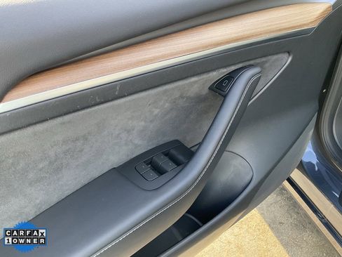 Used 2023 Tesla Model 3 Standard Range image 24