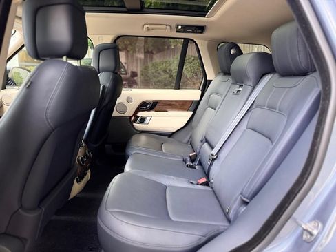 Used 2018 Land Rover Range Rover Supercharged AWD/4WD image 24