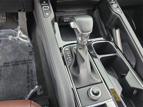 Used 2024 Kia Telluride EX w/ EX Captain's Chair Package image 31