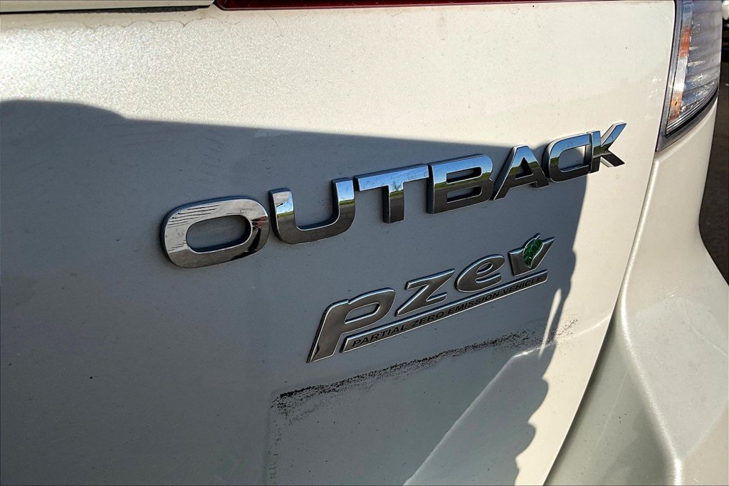 Used 2011 Subaru Outback 2.5i Premium AWD/4WD image 24