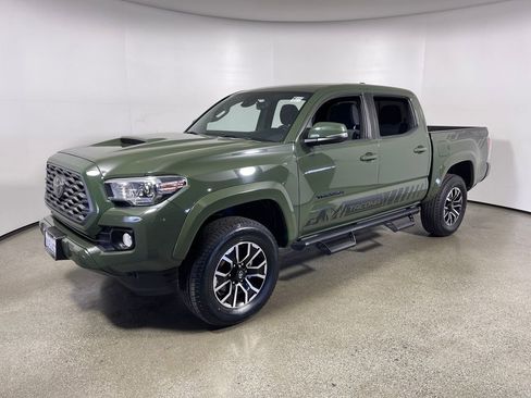 Certified 2021 Toyota Tacoma TRD Sport w/ Technology Package AWD/4WD image 7