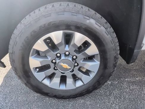 Certified 2025 Chevrolet Silverado 2500 Custom w/ Custom Value Package AWD/4WD image 10