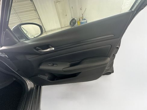 Used 2024 Nissan Altima 2.5 SV image 30