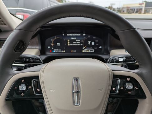 Used 2022 Lincoln Aviator Reserve w/ Class IV Trailer Tow Package image 34