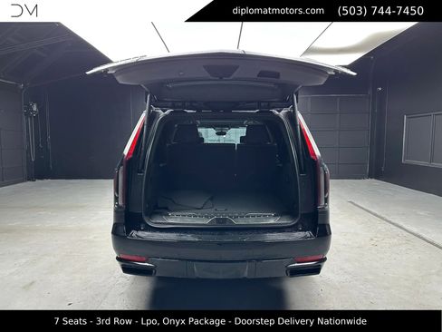 Used 2023 Cadillac Escalade ESV Sport Platinum w/ LPO, ONYX Package AWD/4WD image 52