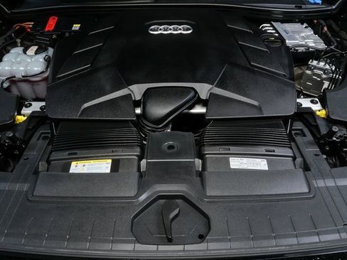 Used 2023 Audi Q8 Premium w/ Convenience Package image 32