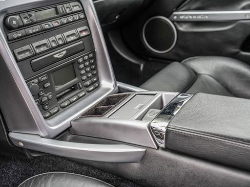 Used 2002 Aston Martin Vanquish RWD image 36