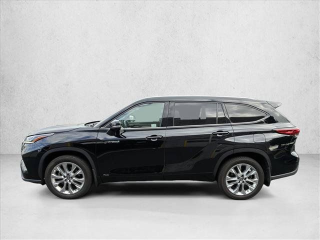 Used 2021 Toyota Highlander Limited AWD/4WD image 7