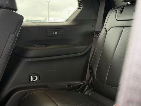 New 2025 Jeep Grand Cherokee L Limited w/ Luxury Tech Group II AWD/4WD image 40