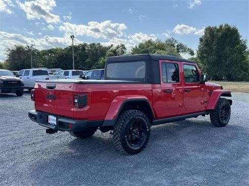 New 2025 Jeep Gladiator Willys image 20