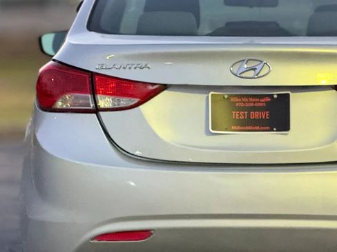 Used 2013 Hyundai Elantra GLS image 13