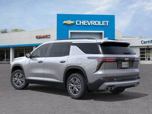 New 2026 Chevrolet Traverse LT FWD image 3