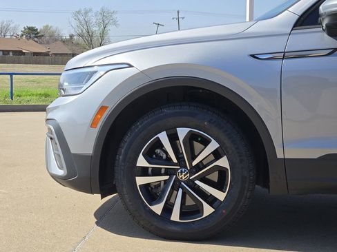 Used 2022 Volkswagen Tiguan S FWD image 28