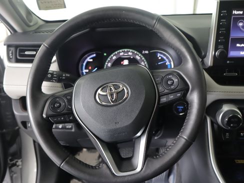 Used 2022 Toyota RAV4 Limited AWD/4WD image 14