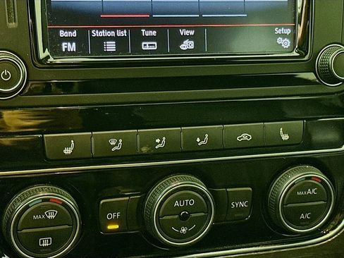 Used 2017 Volkswagen Passat 1.8T SE image 27