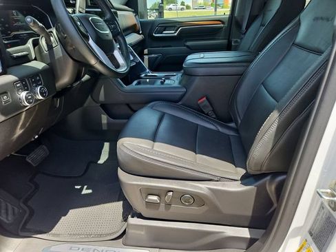 Used 2024 GMC Sierra 2500 Denali w/ Denali Reserve Package AWD/4WD image 18