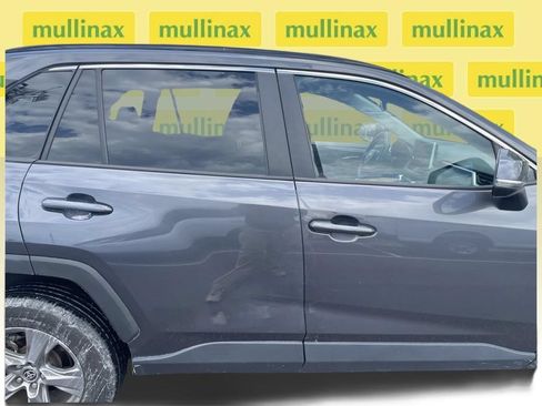 Used 2024 Toyota RAV4 XLE FWD image 12