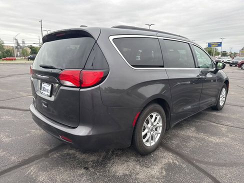 Used 2020 Chrysler Voyager Lxi FWD image 7