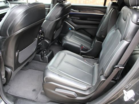 Used 2022 Jeep Grand Cherokee L Overland w/ MOPAR Finishing Package image 6