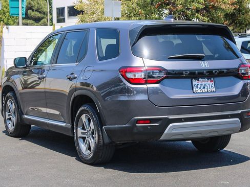 Used 2023 Honda Pilot EX-L image 7