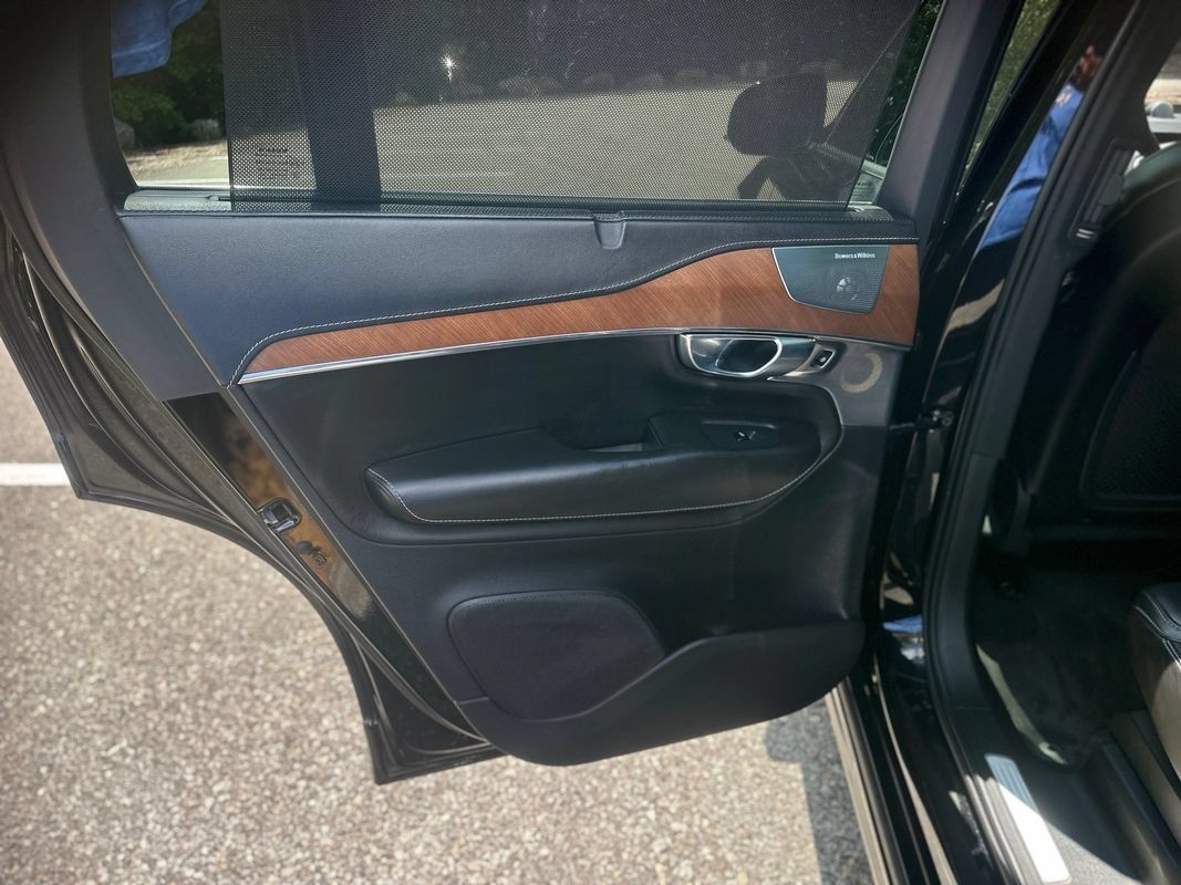 Used 2017 Volvo XC90 T6 Inscription w/ Vision Package AWD/4WD image 19