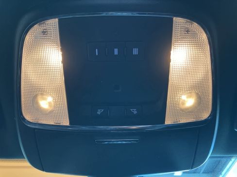 Used 2017 Chrysler 300 S image 22