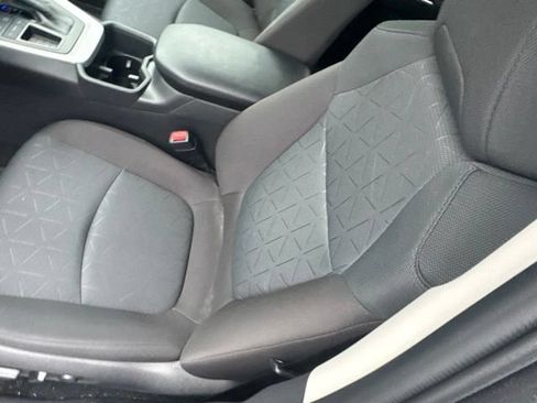 Used 2025 Toyota RAV4 XLE w/ Convenience Package FWD image 12