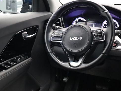 Used 2022 Kia Niro LXS FWD image 27