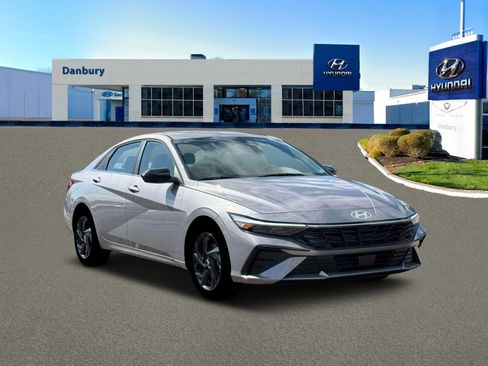 New 2026 Hyundai Elantra SEL Sport Premium FWD image 11