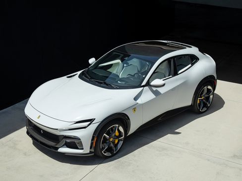 Certified 2024 Ferrari Purosangue image 7