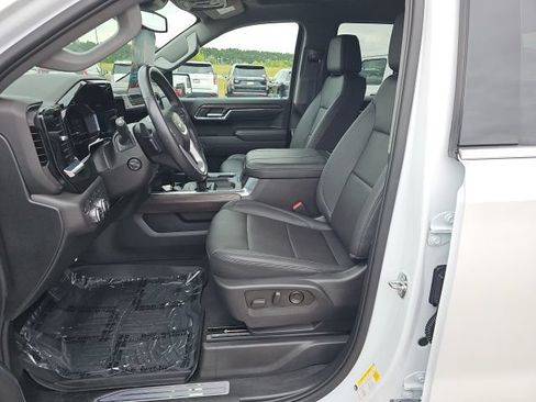 Used 2023 GMC Sierra 1500 SLT w/ SLT Premium Plus Package AWD/4WD image 13