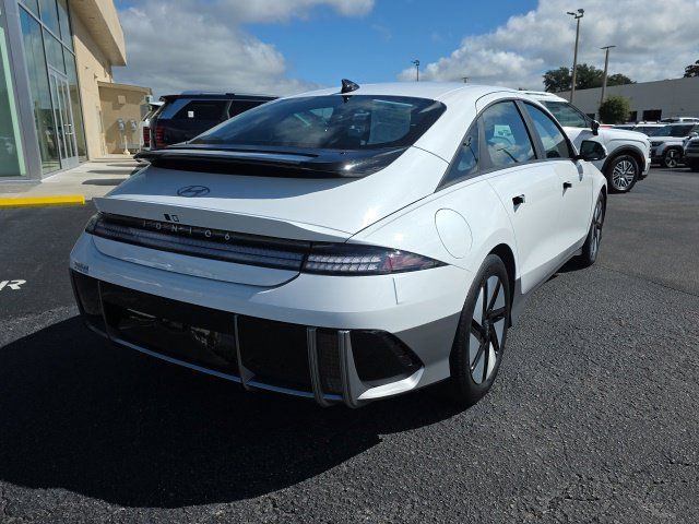 Certified 2024 Hyundai Ioniq 6 SE RWD image 4