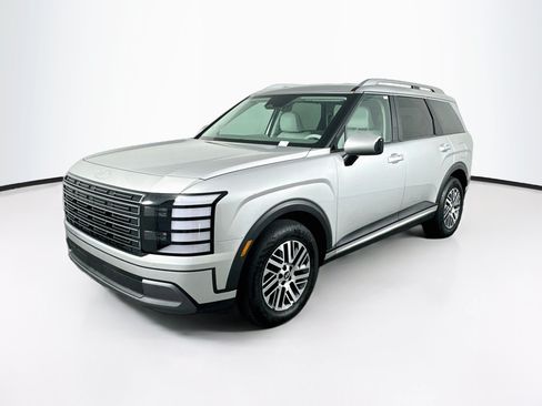 Used 2026 Hyundai Palisade SEL FWD image 3
